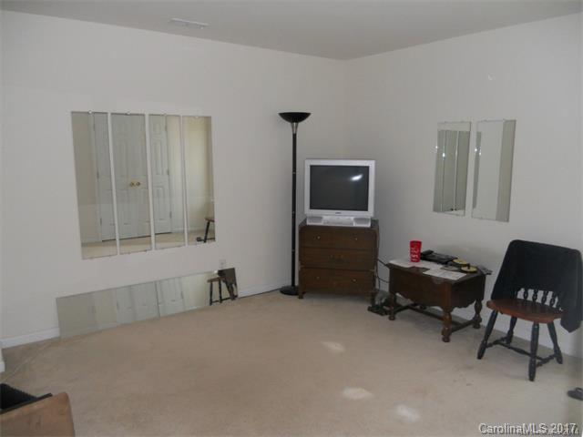 Steele Creek - Residential Lease