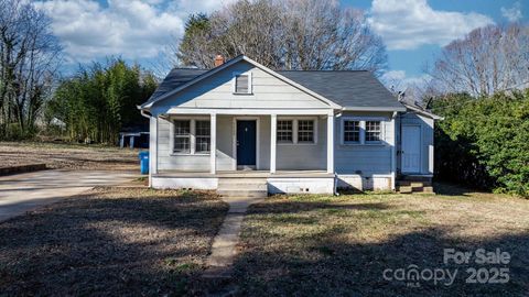 A home in Hickory