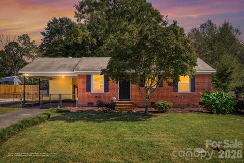 Photo of 232 Eden Circle, Pineville, NC 28134 (MLS # 4431931)