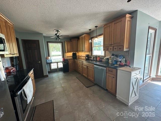 610 Old Dutch Road W