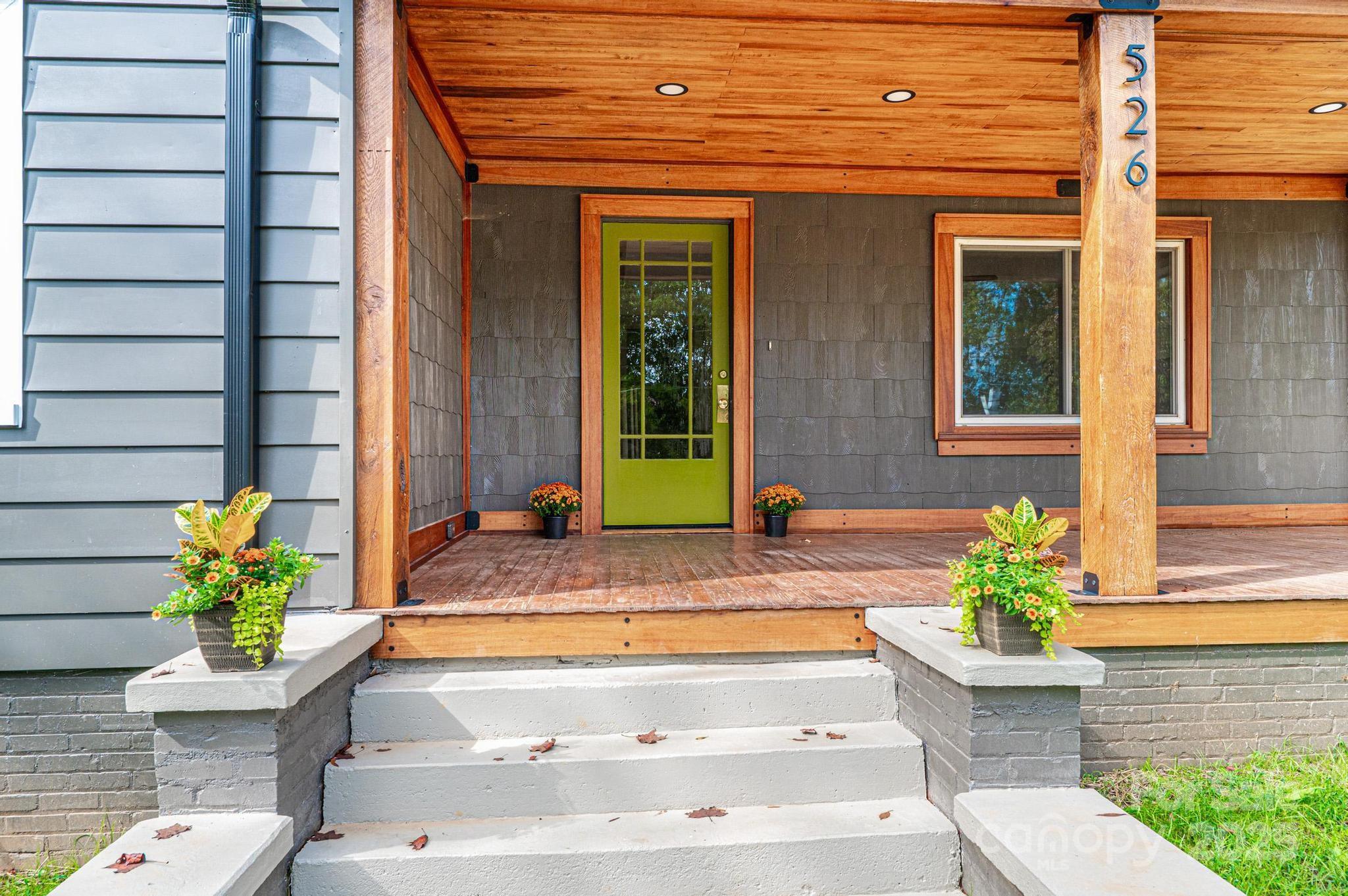 526 Kentwood Street SW