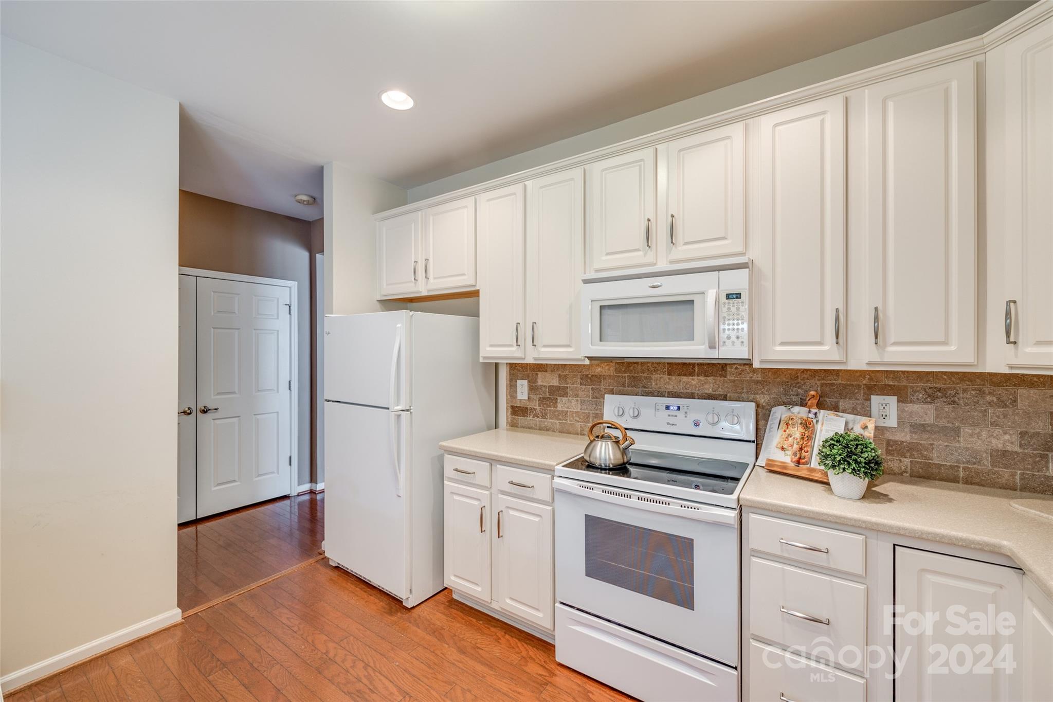 Four Seasons At Gold Hill - Residential