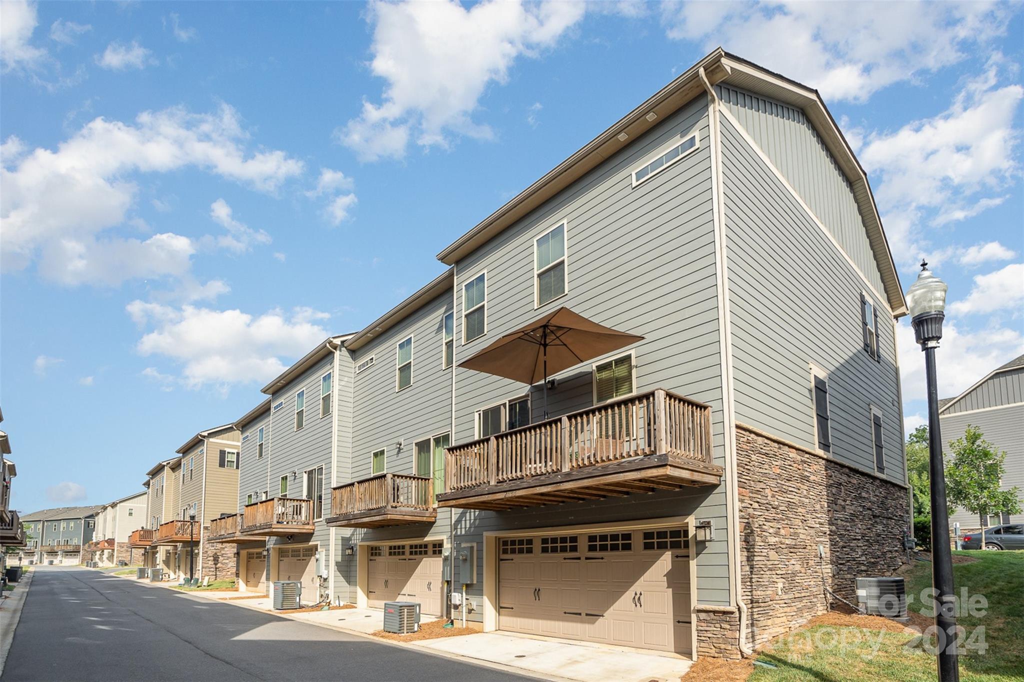 Townes of Oakhurst - Residential