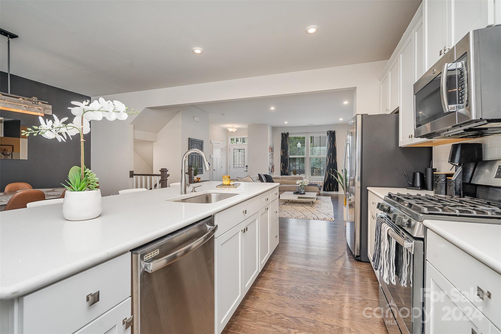 Townes of Oakhurst - Residential