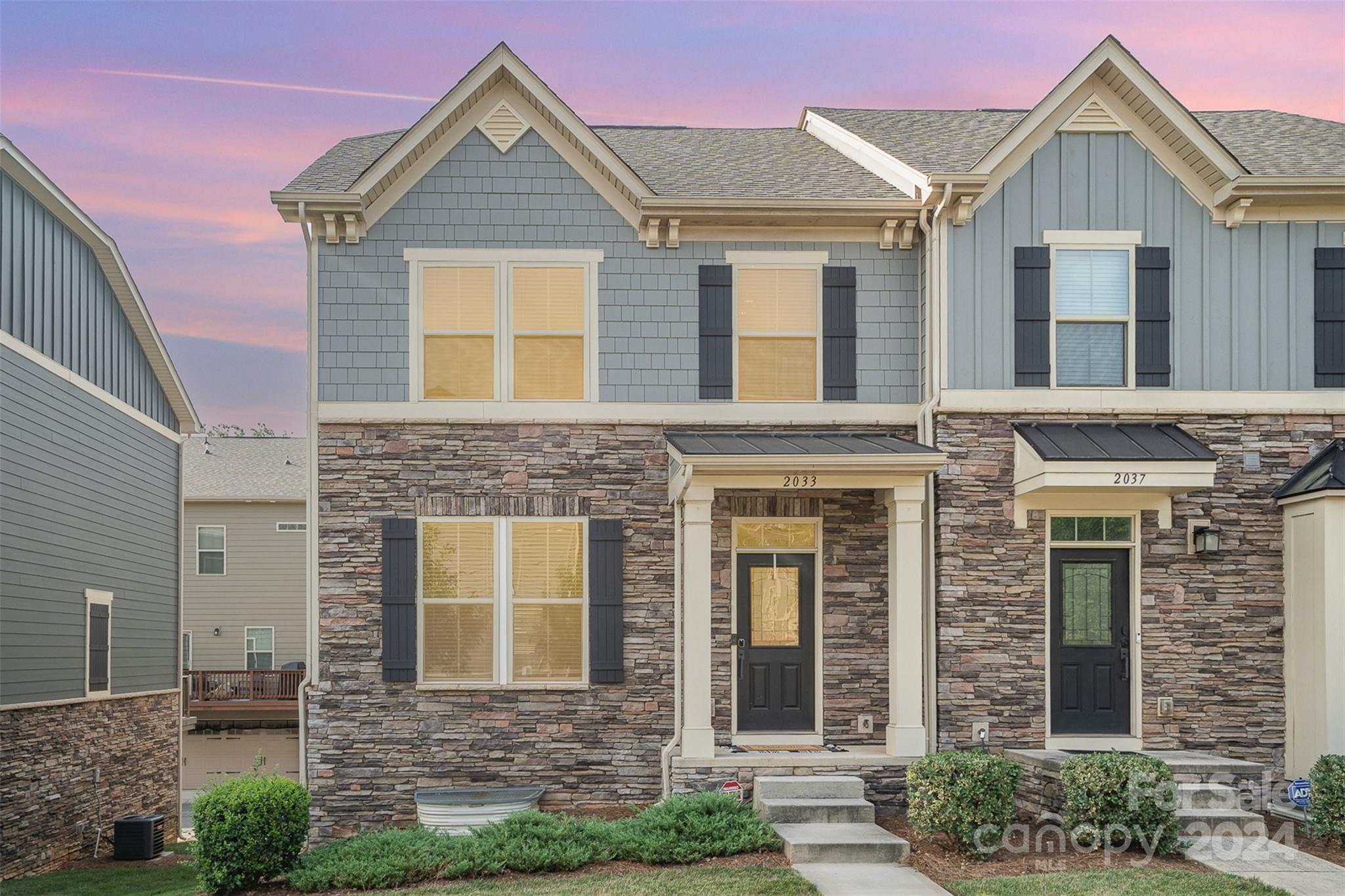 Townes of Oakhurst - Residential