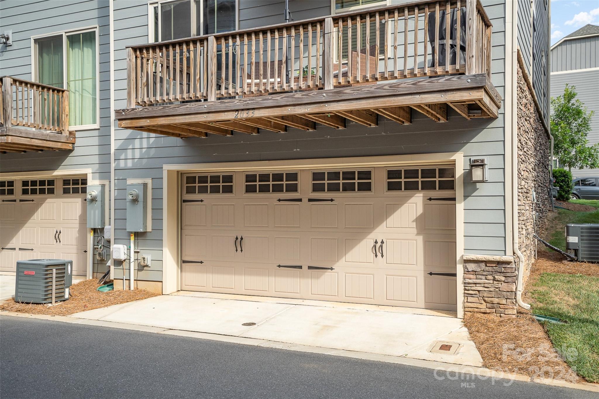 Townes of Oakhurst - Residential