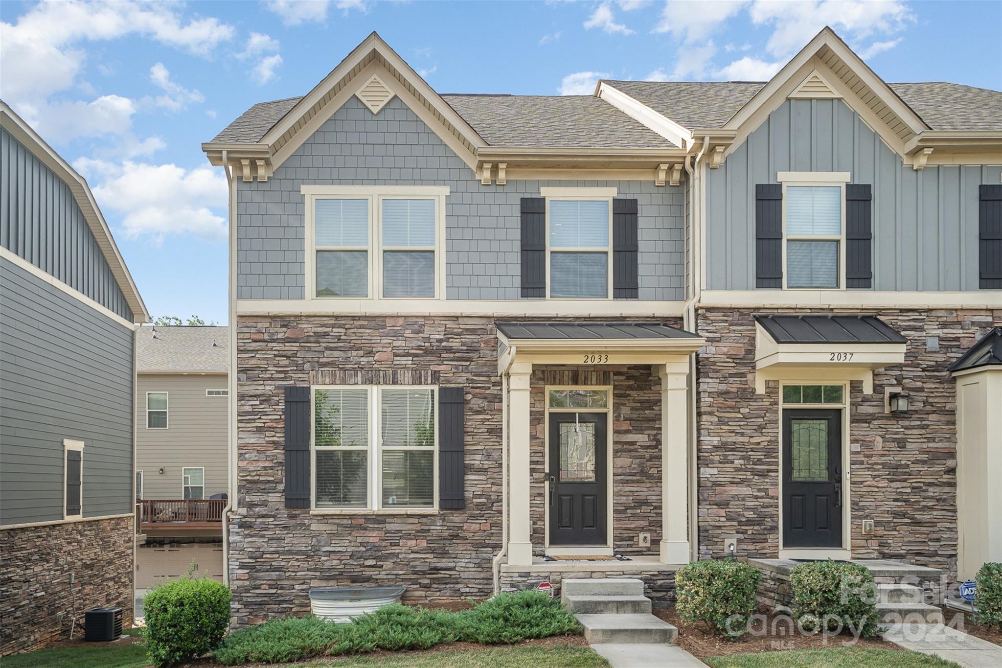 Townes of Oakhurst - Residential