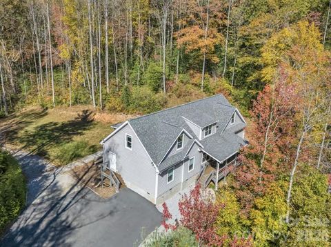 Photo of 311 Charming Lane, Hendersonville, NC 28792 (MLS # 4384308)