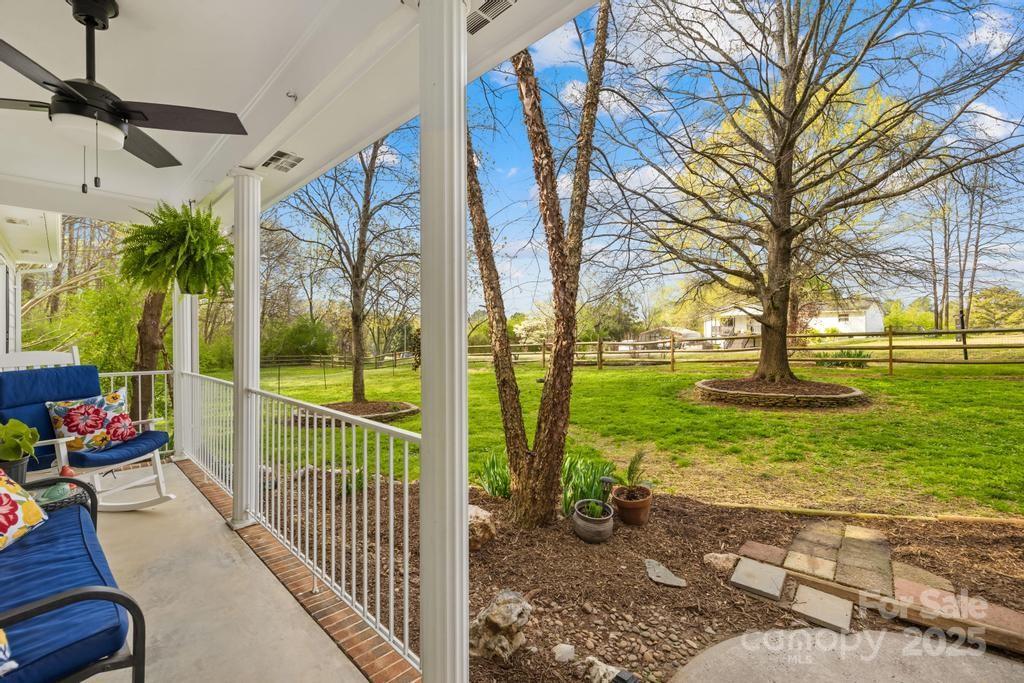 9136 Ladson Road