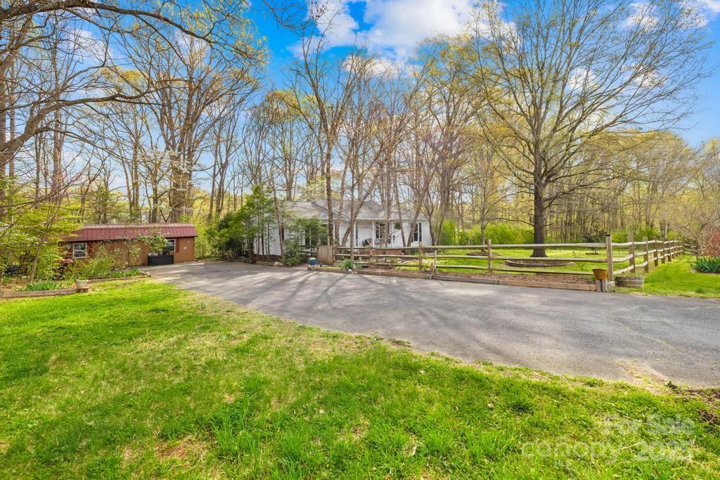 9136 Ladson Road