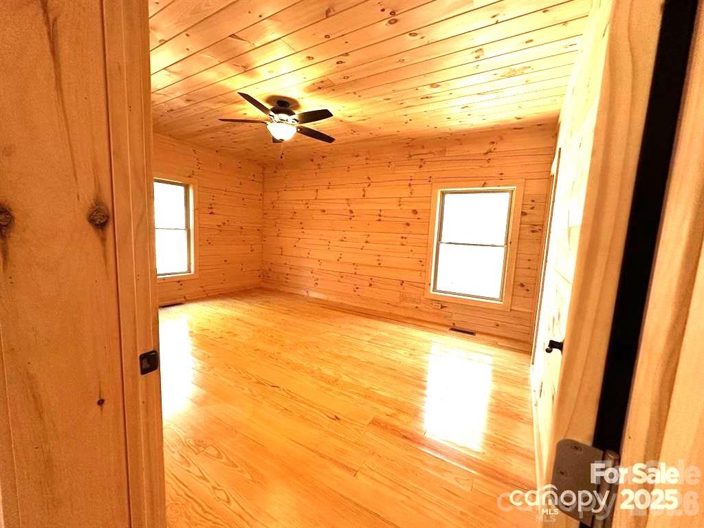 Deer Run at Lake Lure - Residential