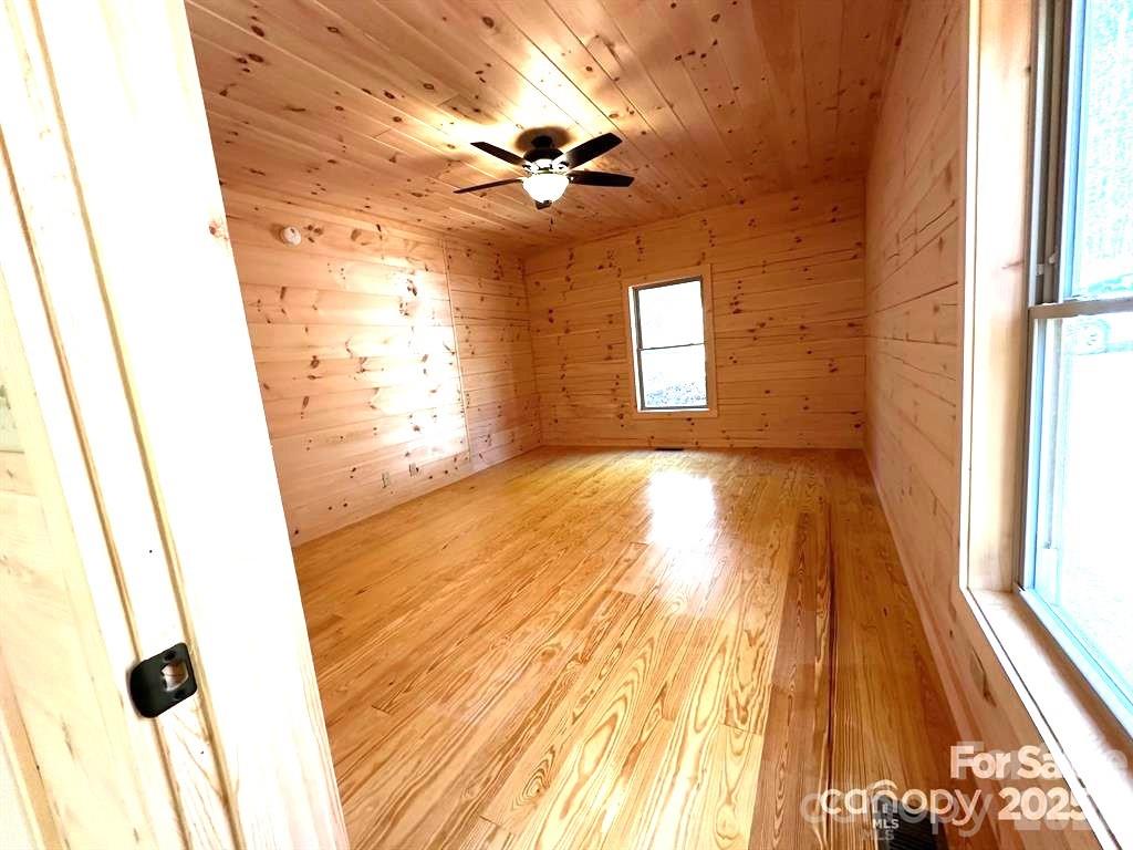 Deer Run at Lake Lure - Residential