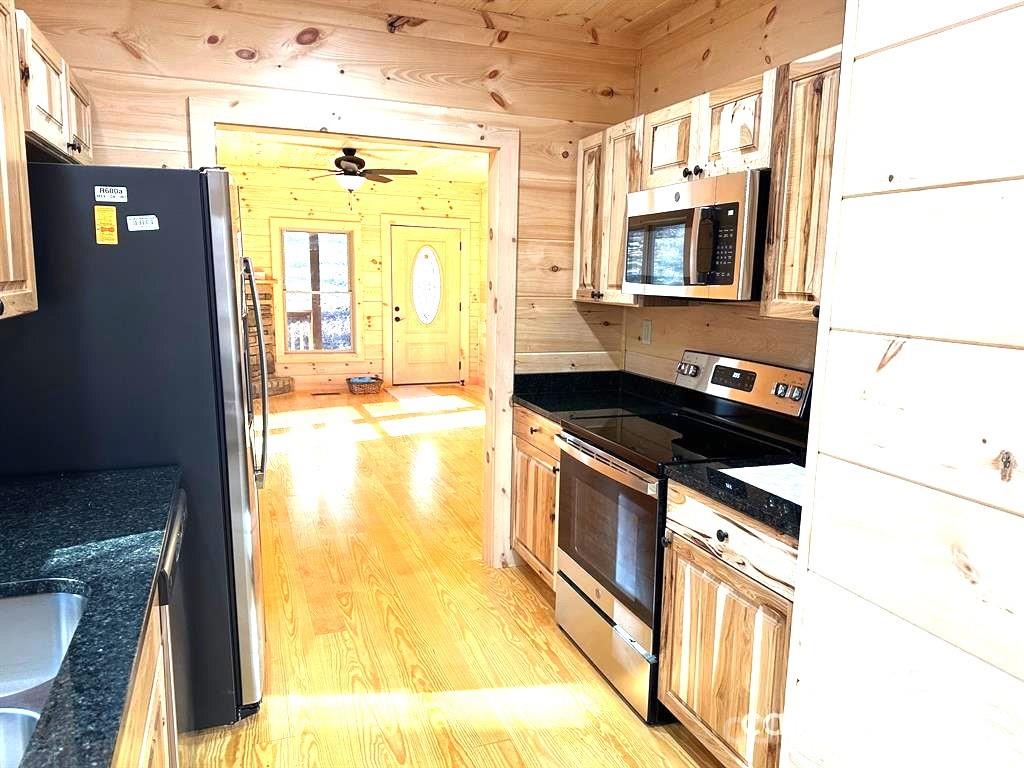 Deer Run at Lake Lure - Residential
