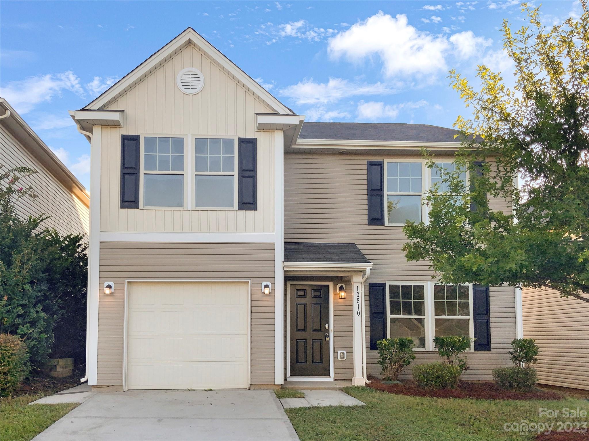 Photo 1 of 18 — 10810 Derryrush Drive, Charlotte, NC 28213