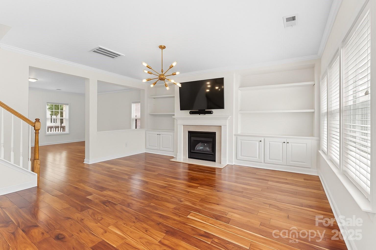 15115 Superior Street