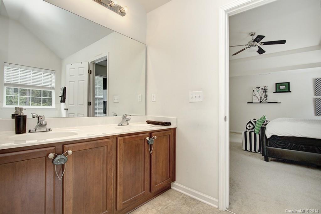 Sandy Pointe - Residential