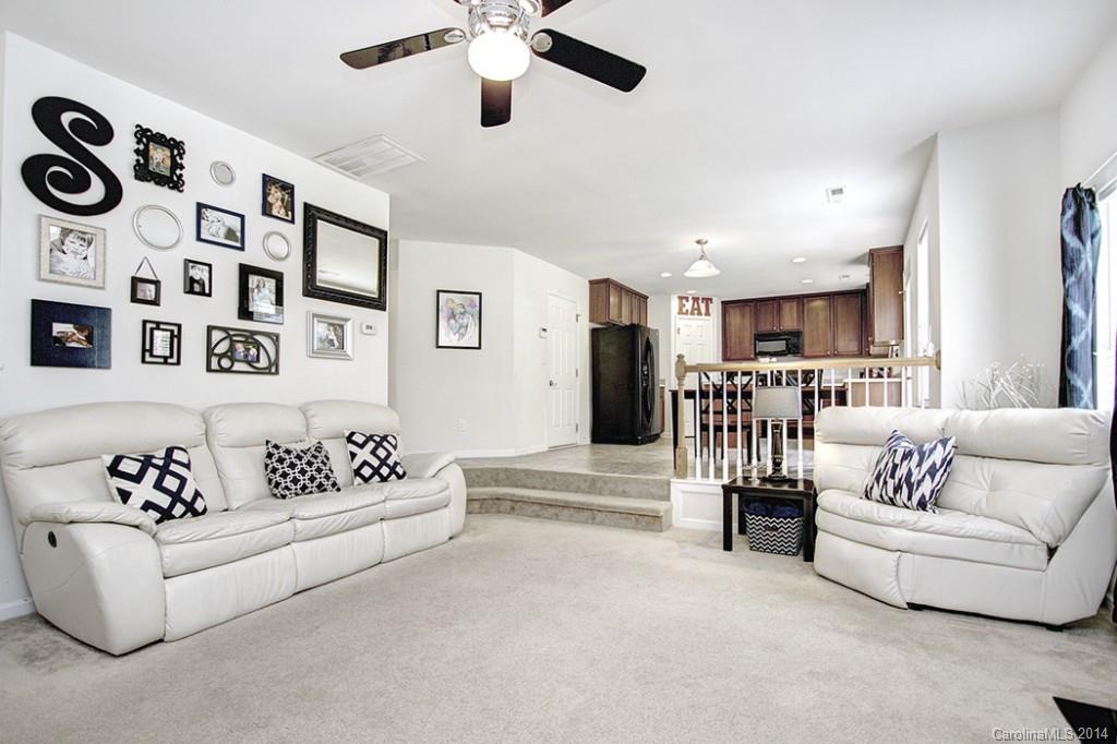 Sandy Pointe - Residential