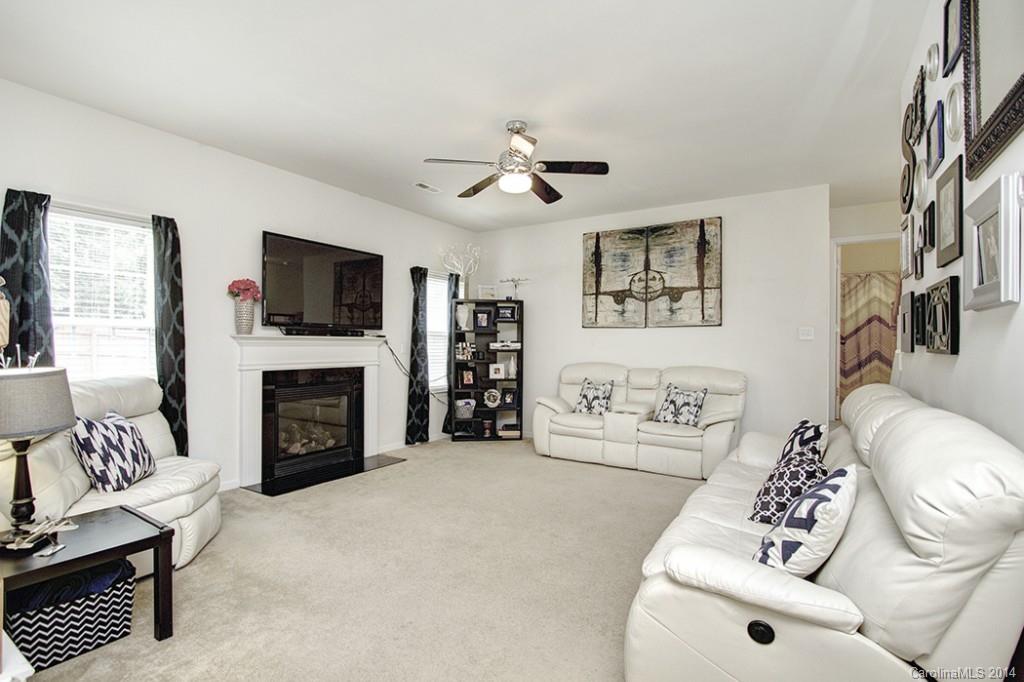 Sandy Pointe - Residential