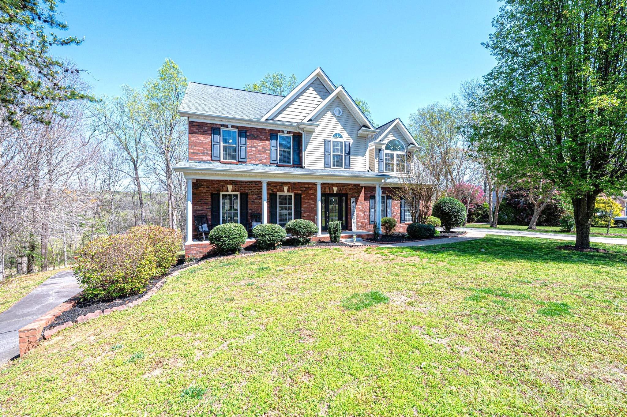 2586 Henry Falls Drive