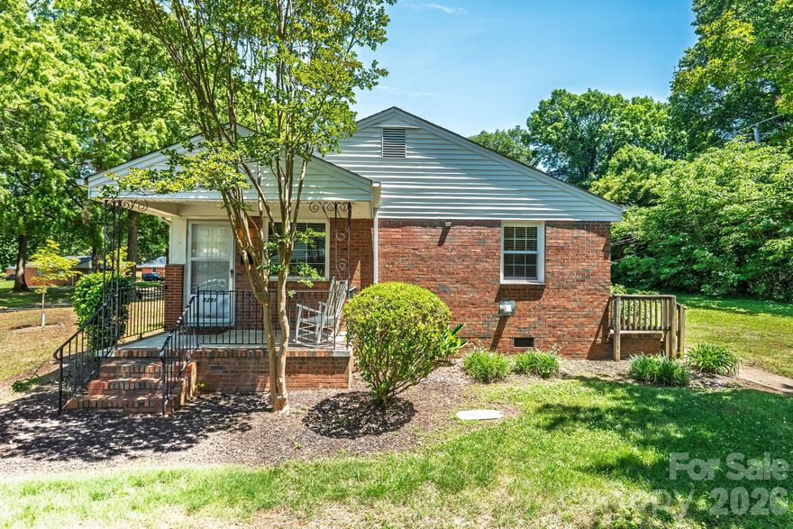 Fully renovated duplex just minutes from Uptown in the Camp Greene and Ashley Park area. This move in ready home offers modern updates, included appliances, and a brand new tankless water heater installed in 2024.

The low monthly HOA covers exterior maintenance and lawn care, making life easy and low maintenance. Perfect for an investor, first time buyer, or someone looking to downsize.

Great location and great opportunity. Schedule your showing today. Lender credit available with preferred lender.