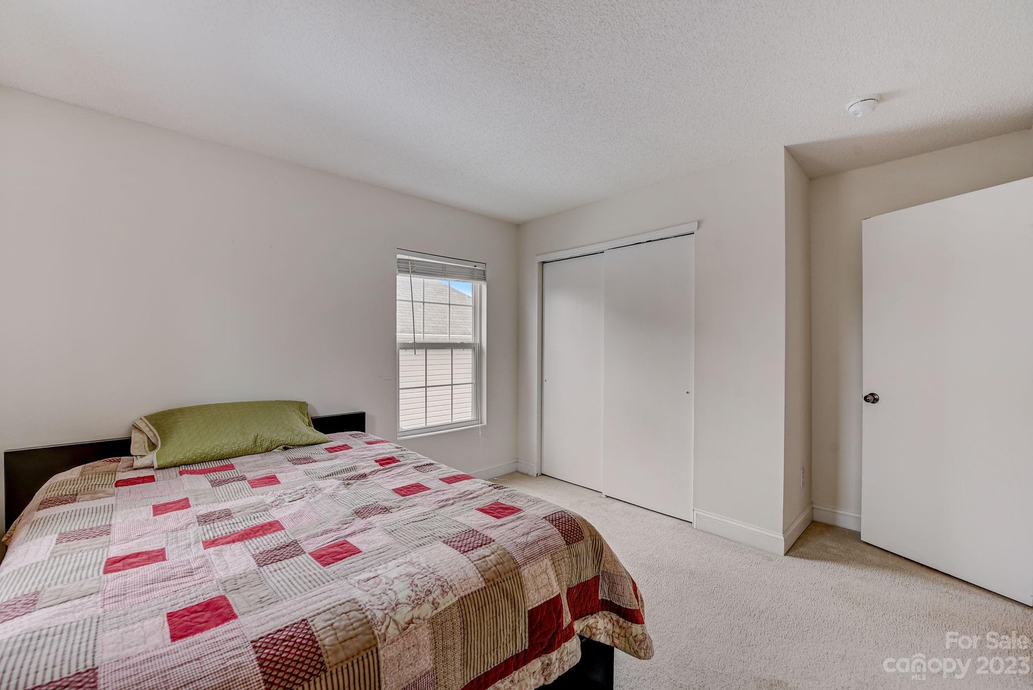 Hamilton Lakes - Residential