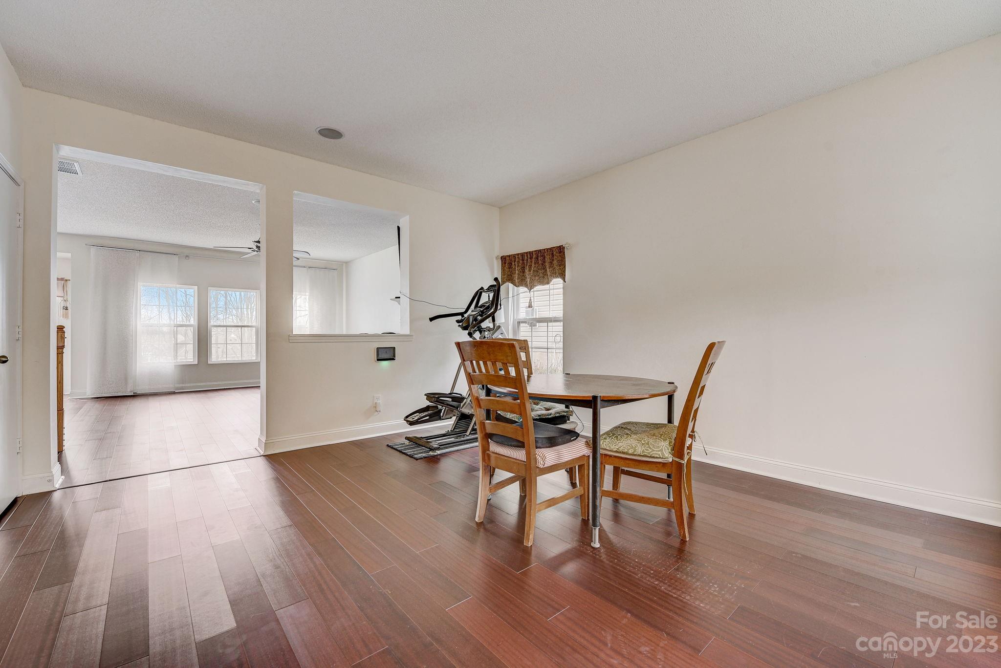 Hamilton Lakes - Residential