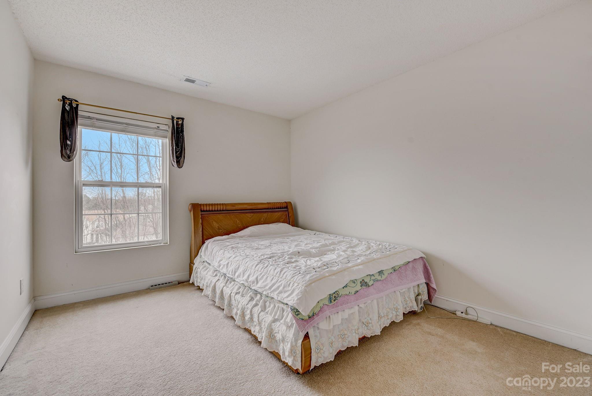 Hamilton Lakes - Residential