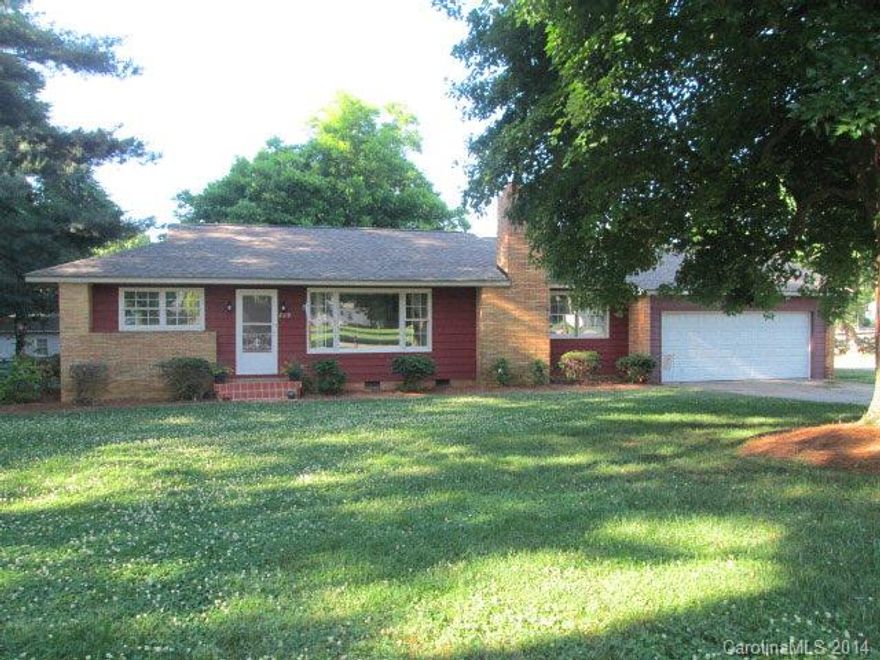 Updated & it shows beautifully!Roof 5 years old. Breaker box 2014.Surround sound speakers. Stainless steel dishwasher and gas range 2013. Gas pack HVAC 2008. Water heater 2011. New light fixtures. New laminate flooring in DR, LR, hall.Vinge floor bath, utility & kitchen 2012. Fresh paint. Replacement windows 2006. 8x25 covered rear porch. Fenced backyard. Storage bldg.