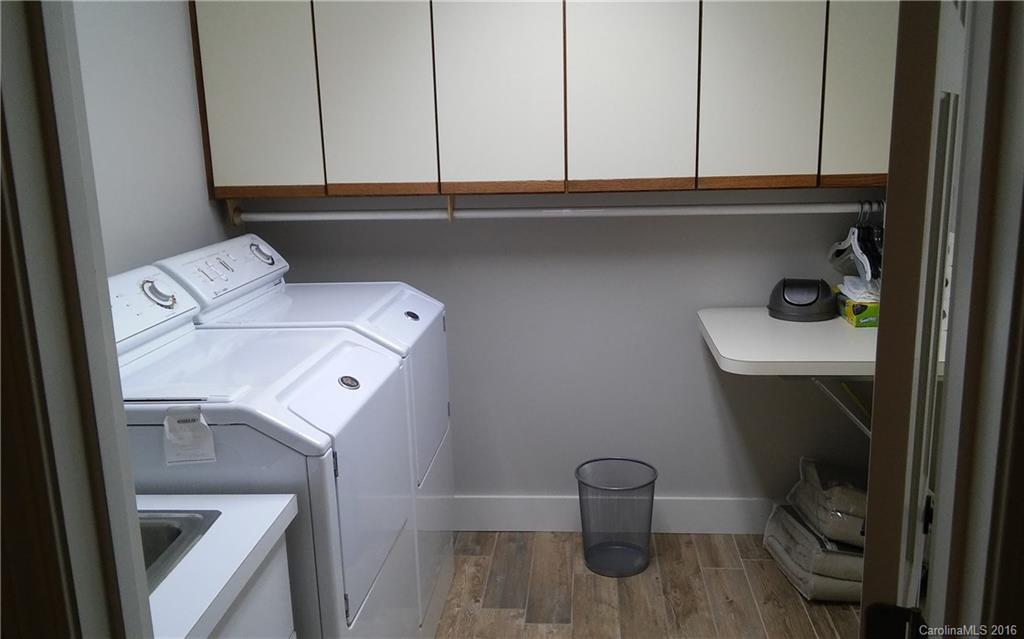 Lake Toxaway Estates - Residential