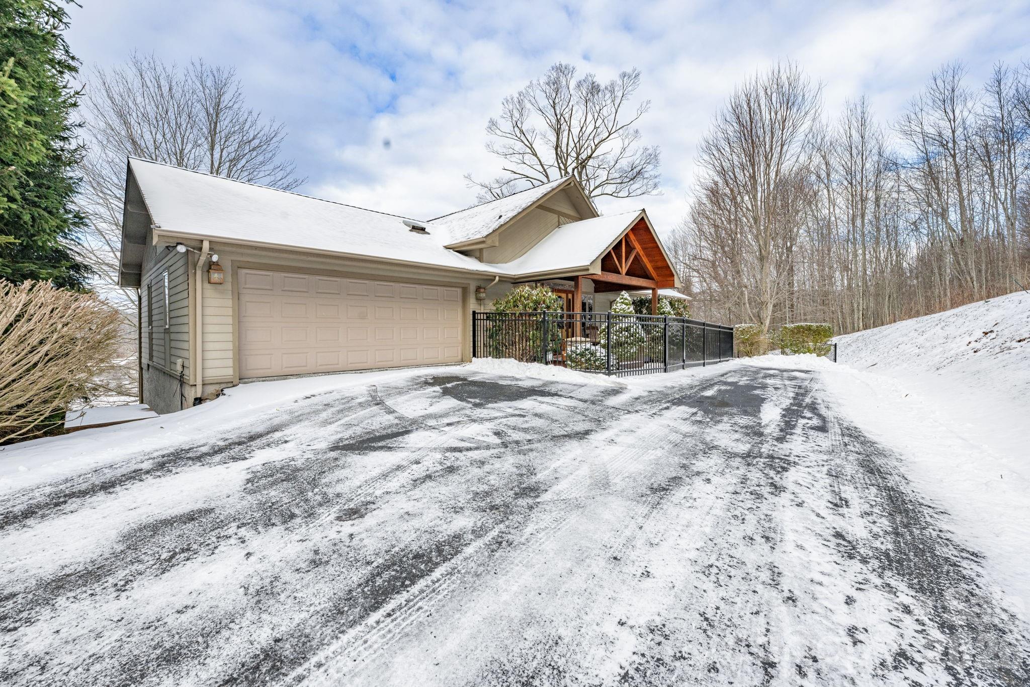 295 Supreme Golden Road