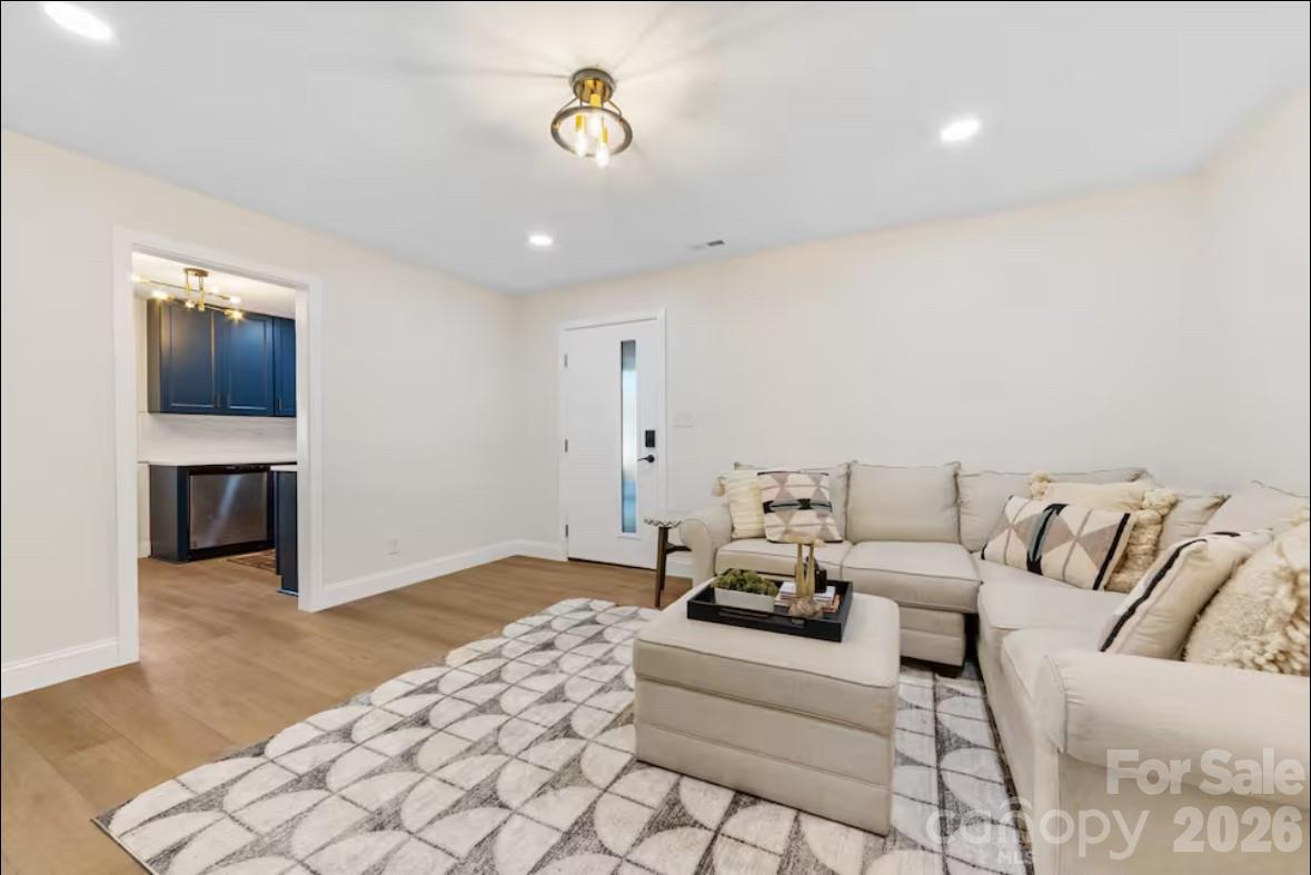 Plaza Heights - Residential Income