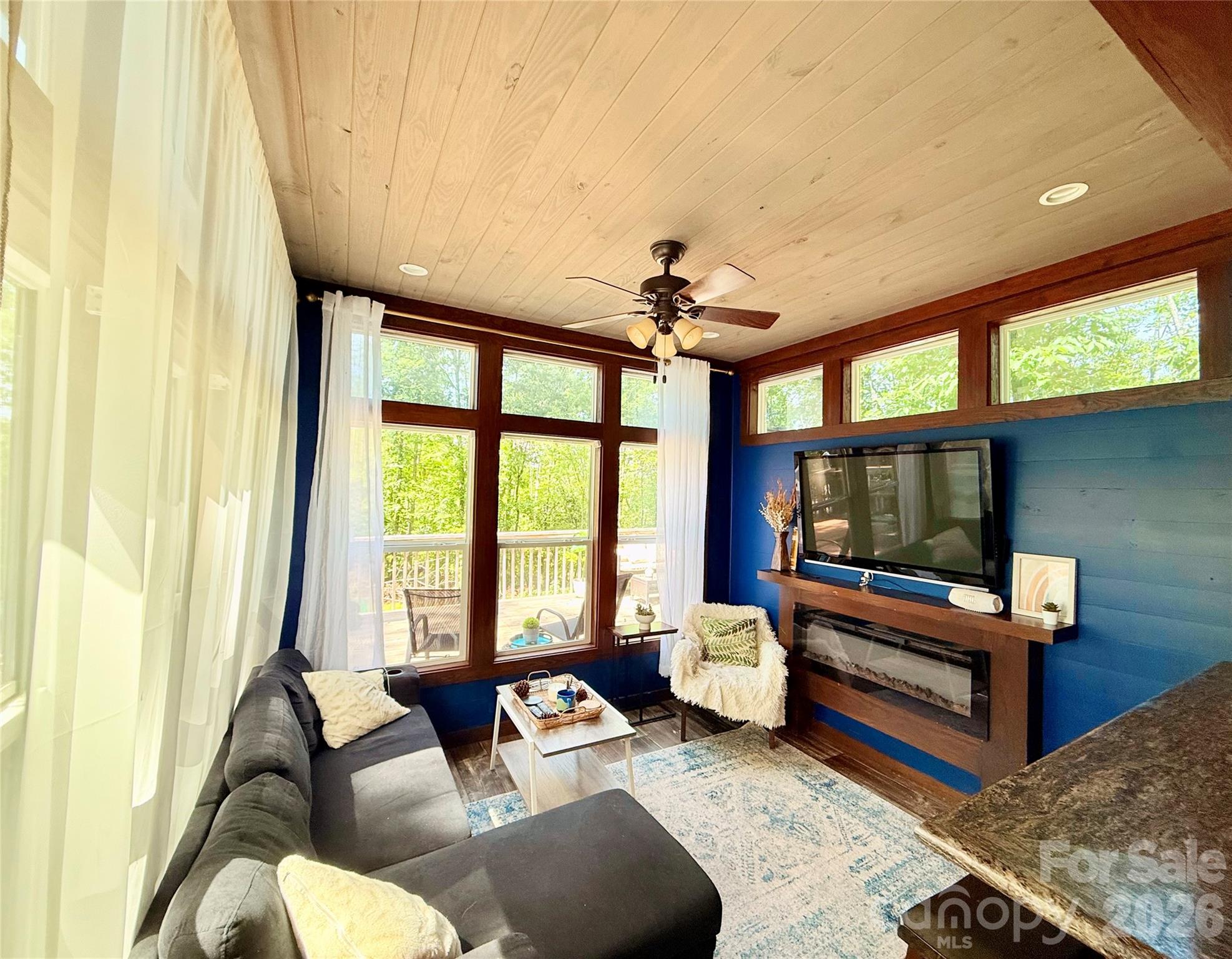 221 Summerfield Lane