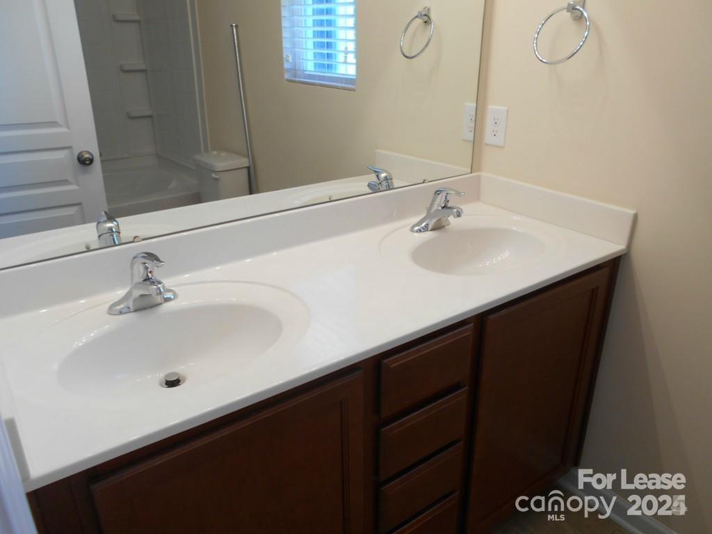 Mallard Lake - Residential Lease