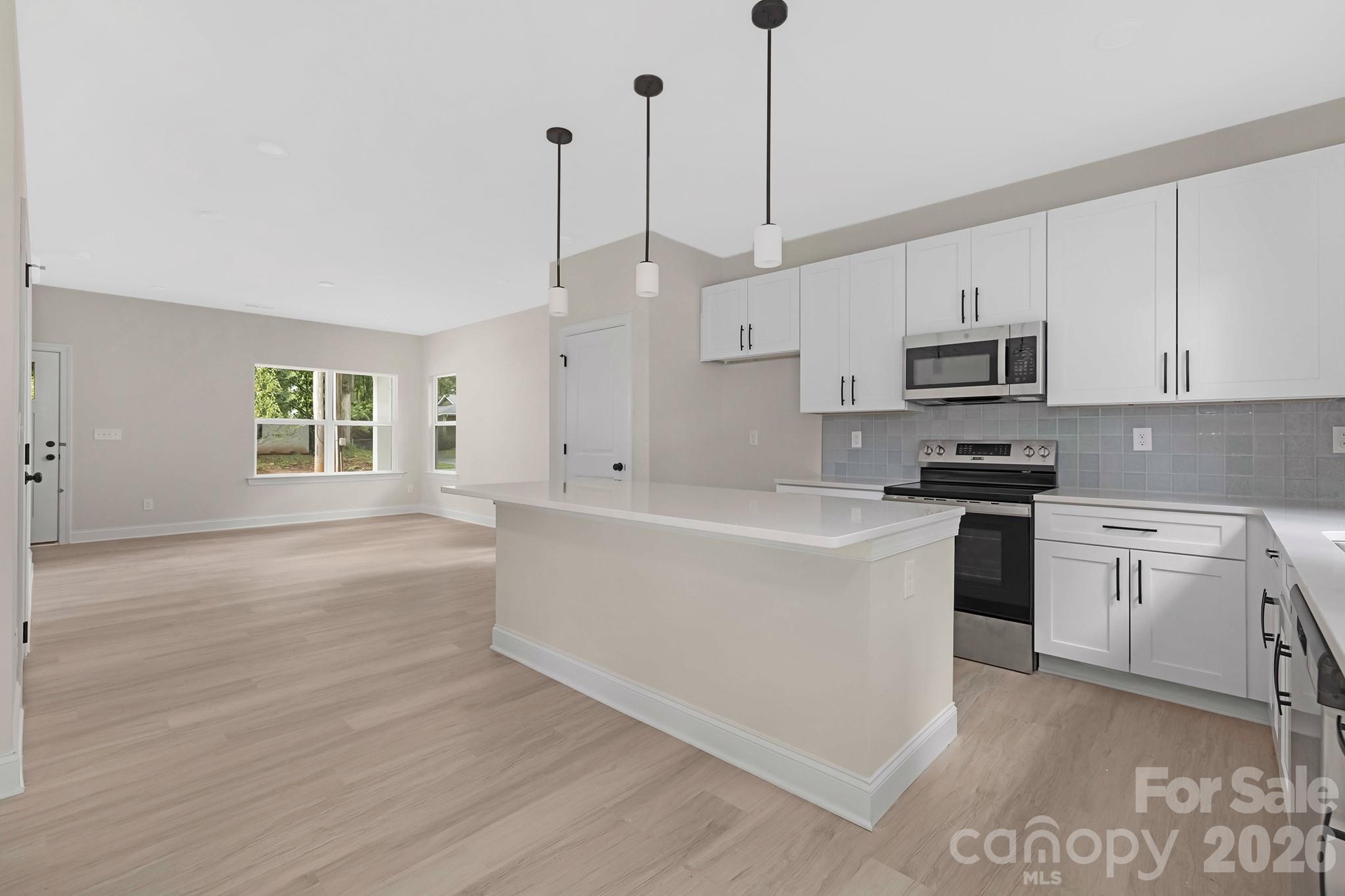 9222 Pinenoll Lane