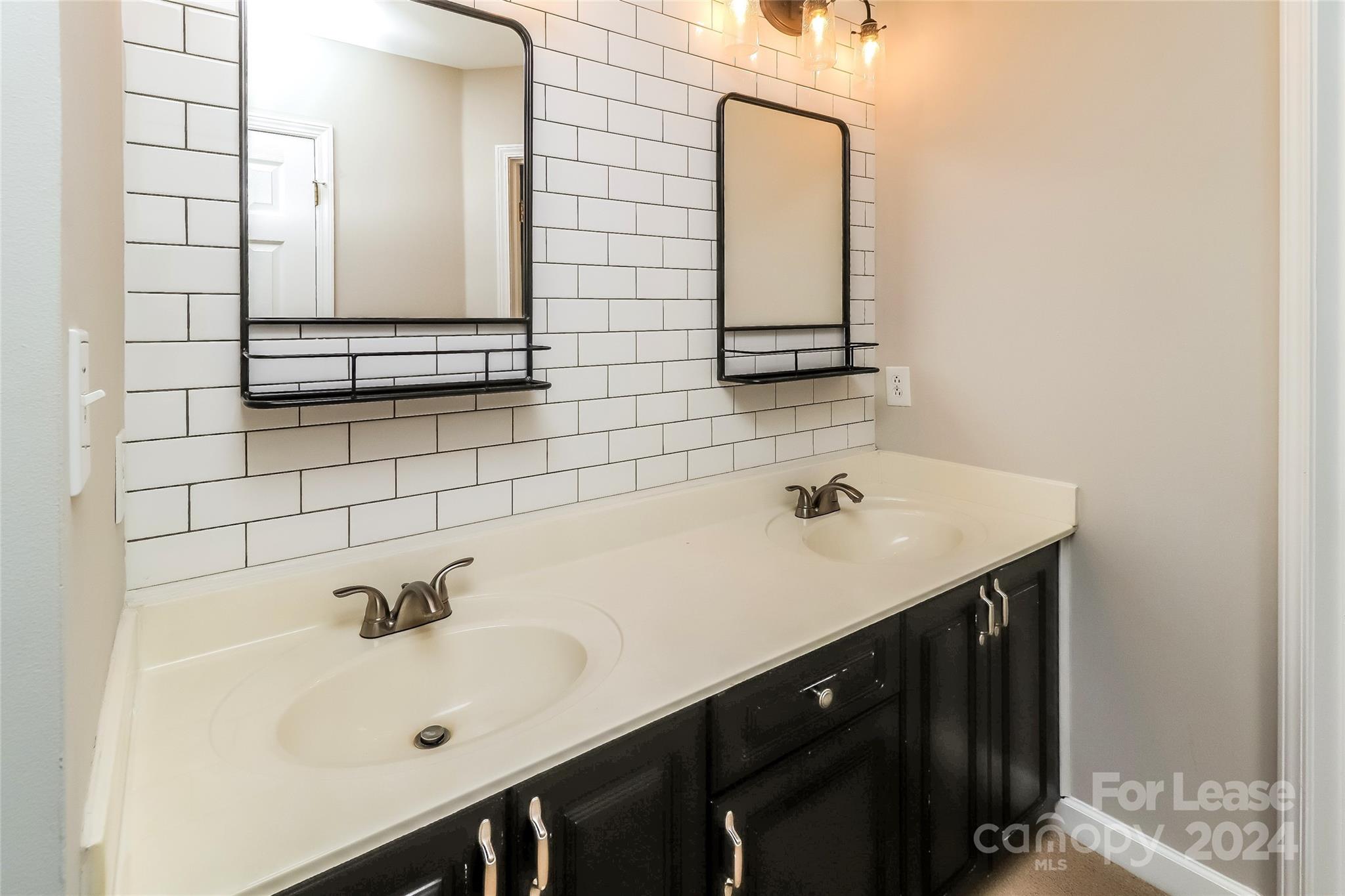 Unknown - Residential Lease