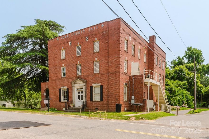 The Carriage House @ Olde York Jailhouse Apartments features an open floor plan with 2 bedrooms, 1 full bath. Stand alone unit w/ private entry. Lots of historic & original features. Located in the heart of downtown York, Ready for Immediate Occupancy and Pet Friendly. Tenant Responsible for All Utilities and tenant insurance policy. Pets Allowed w/ $200/per Pet for Screening Fee, plus add'l $25/month. Deposit is dependent on application. All fees, deposit and 1st month’s rent will be due prior to move in.