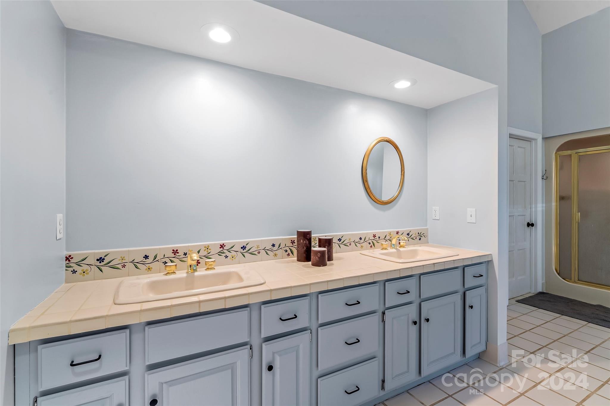 Holiday Shores - Residential