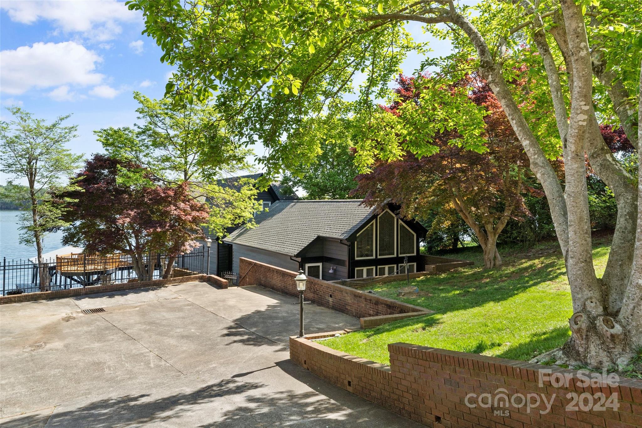 Holiday Shores - Residential