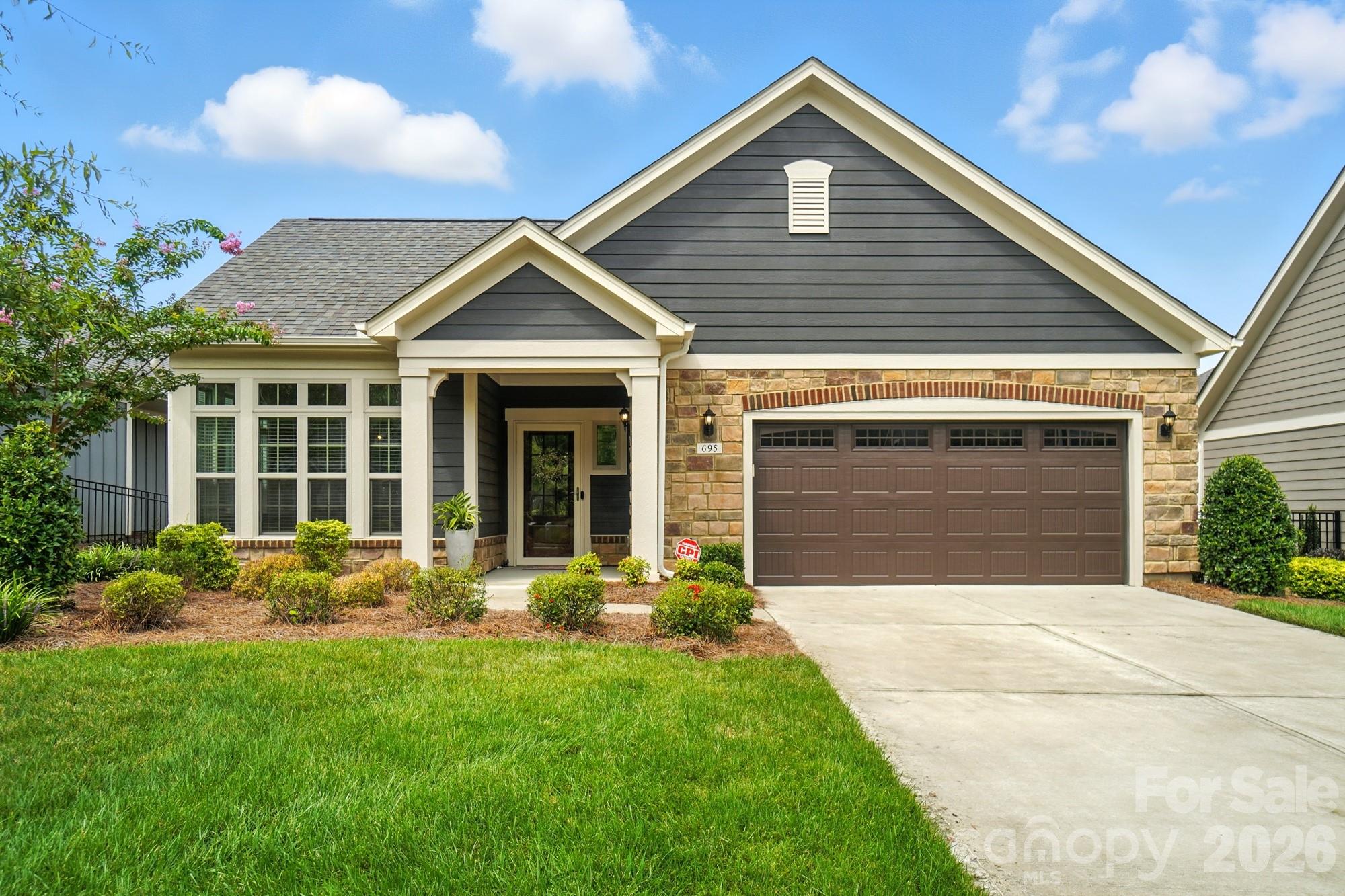 695 Poplar View Drive NW