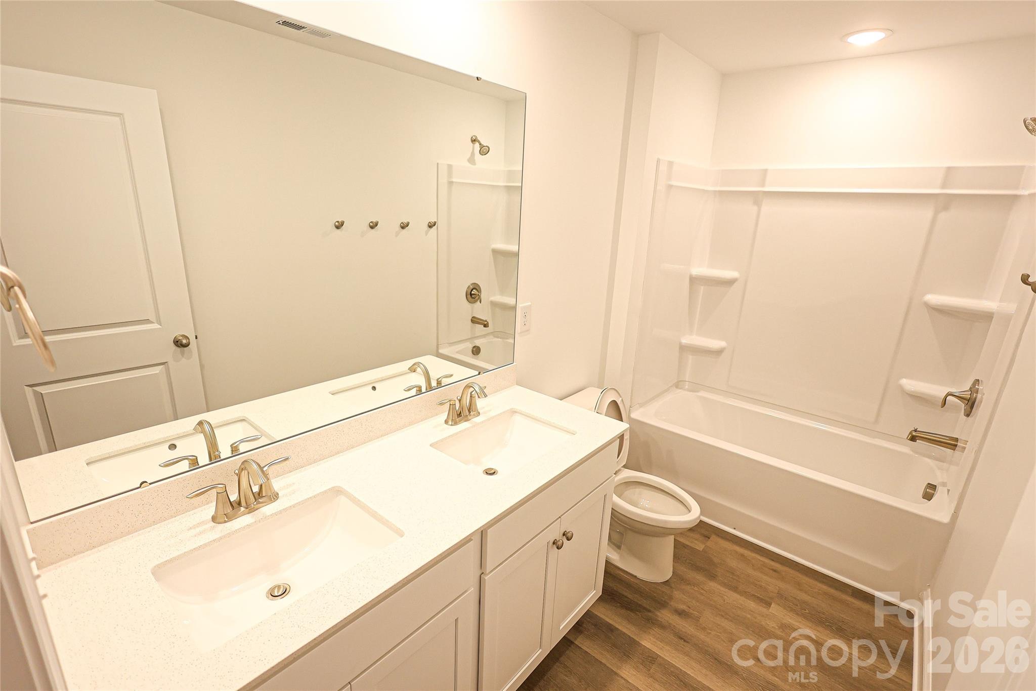 Rivercross - Residential