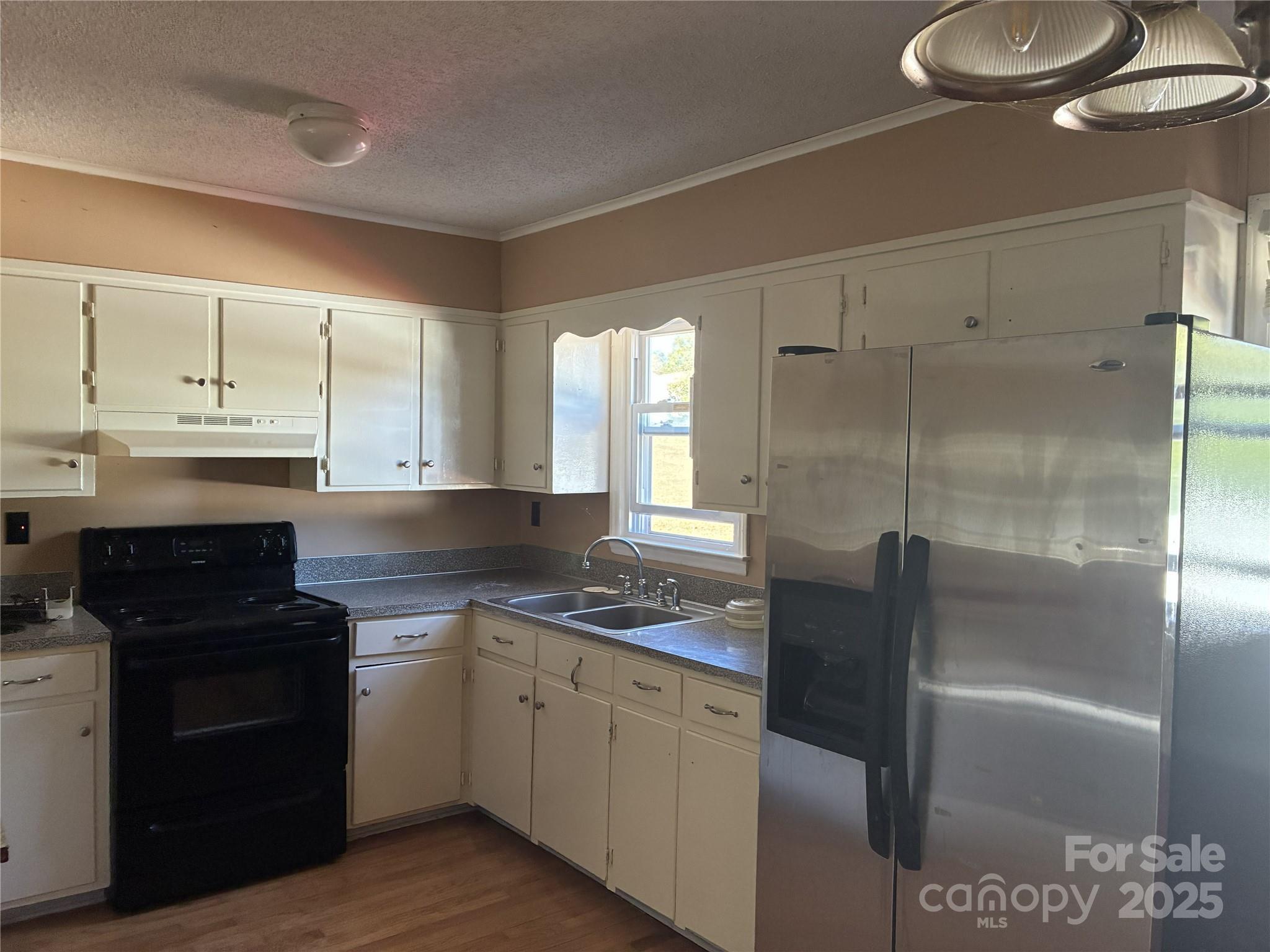 1504 Hunsinger Avenue