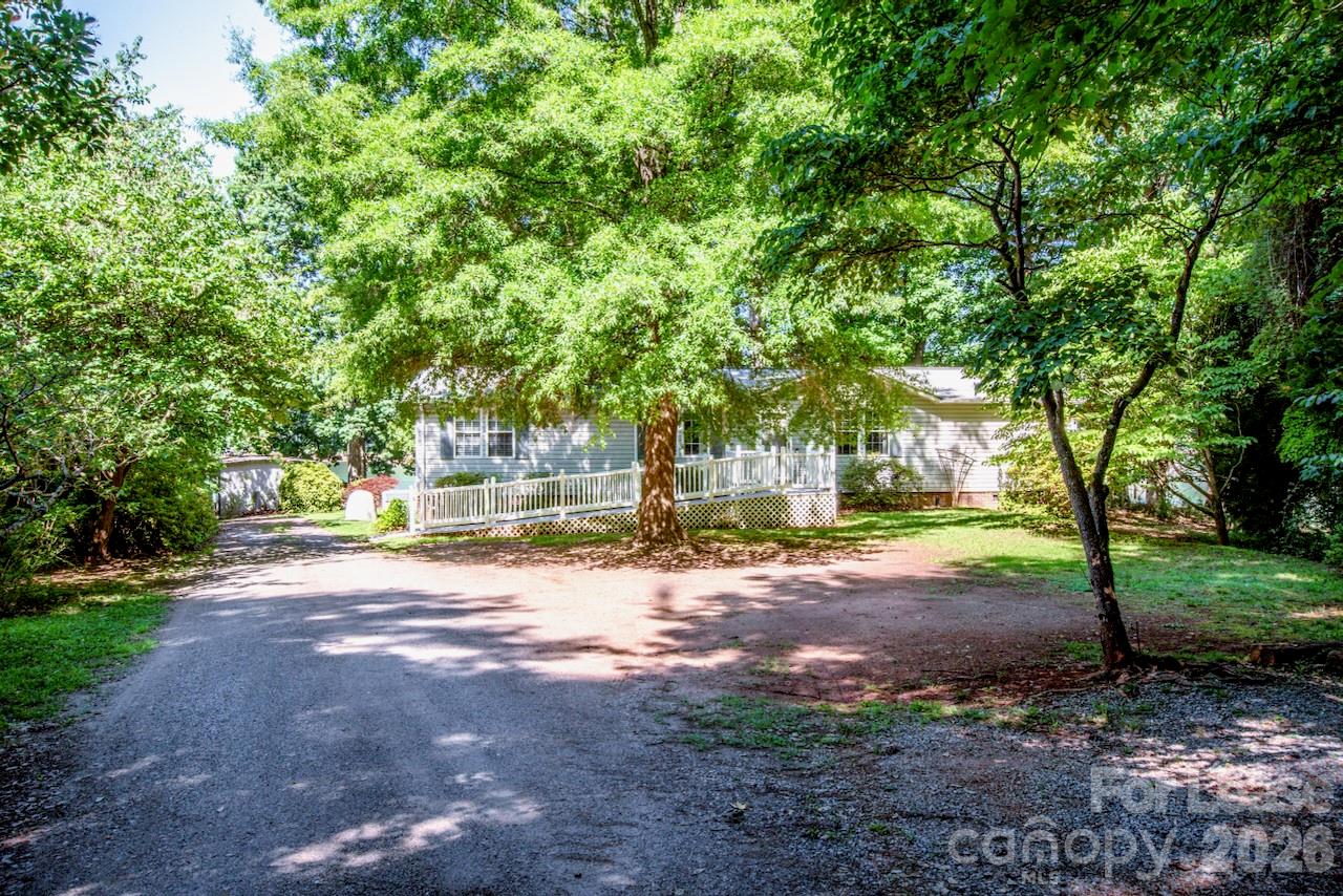 447 Kemp Road