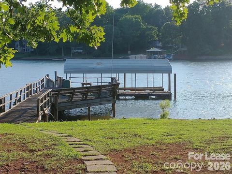 Photo of 447 Kemp Road, Mooresville, NC 28117 (MLS # 4387312)