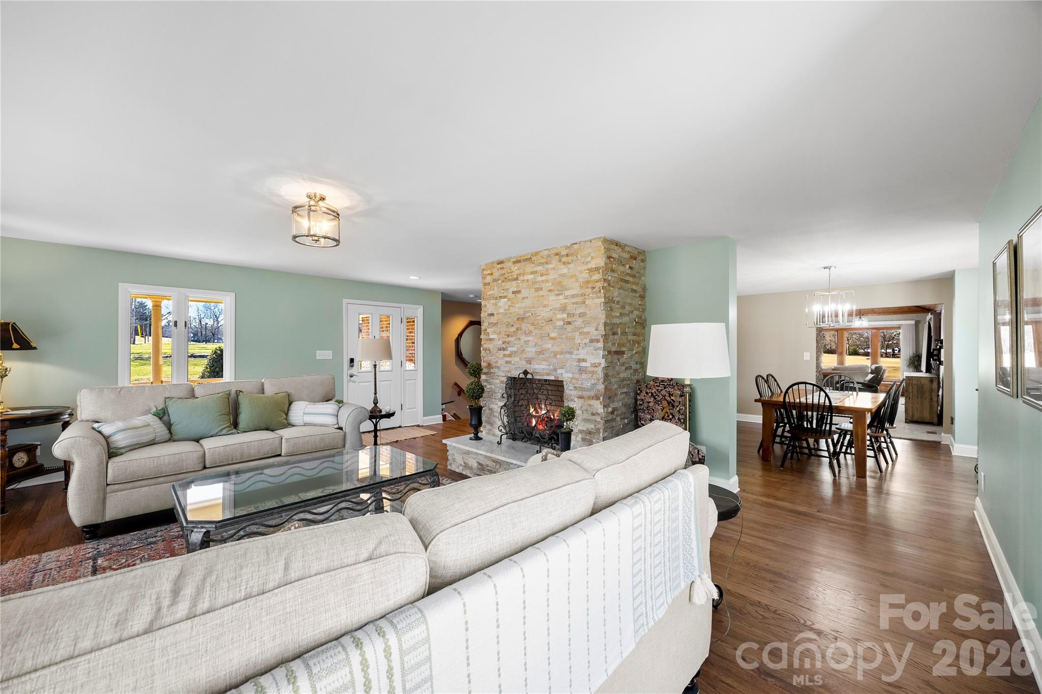 1419 Stoneyridge Drive