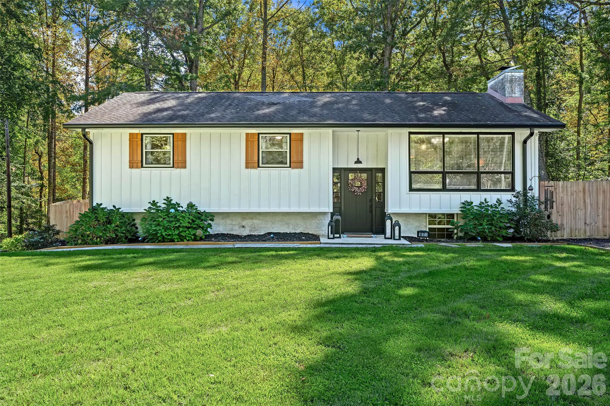 67 W Sweetbriar Lane