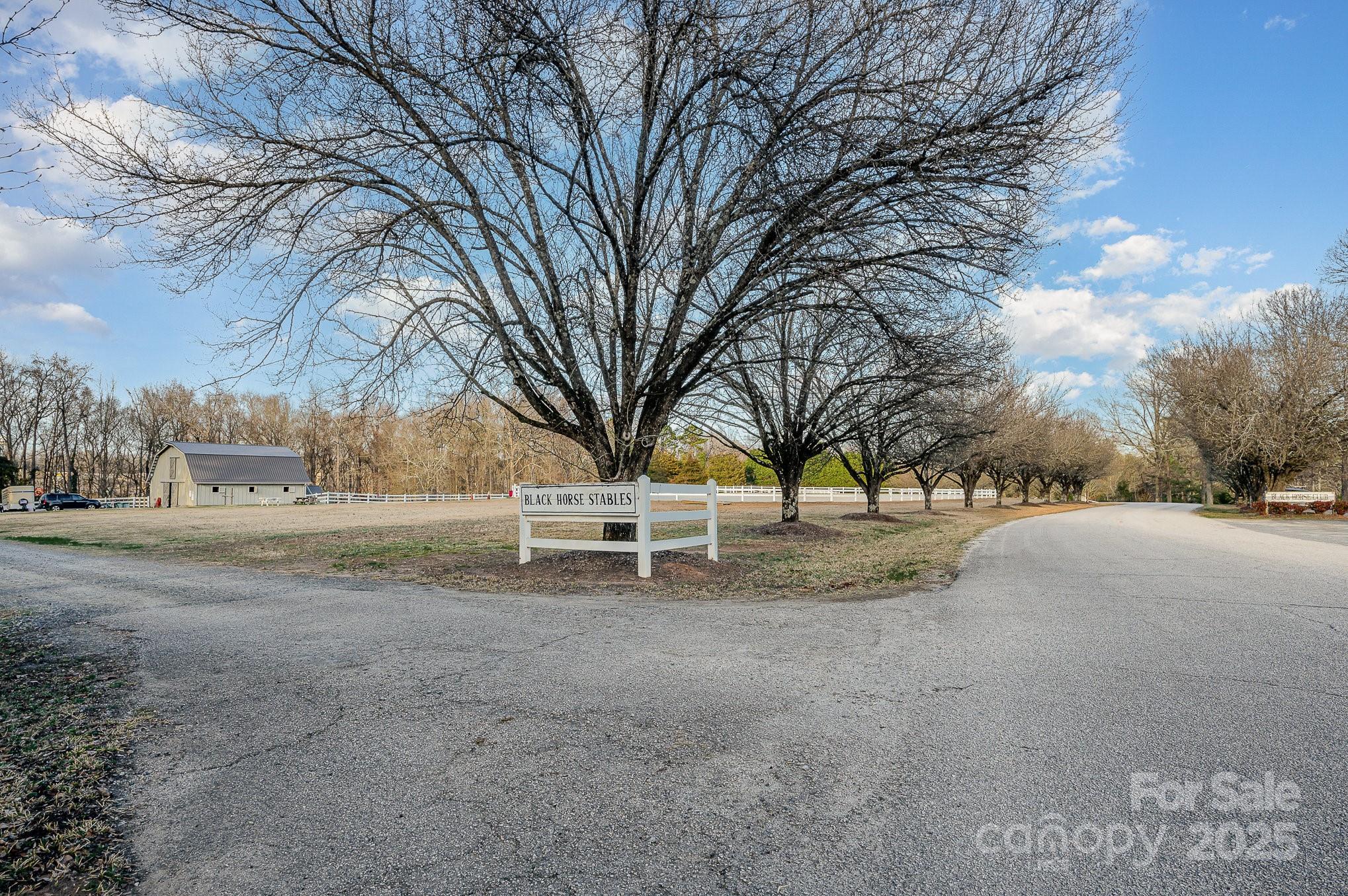 Black Horse Run - Residential