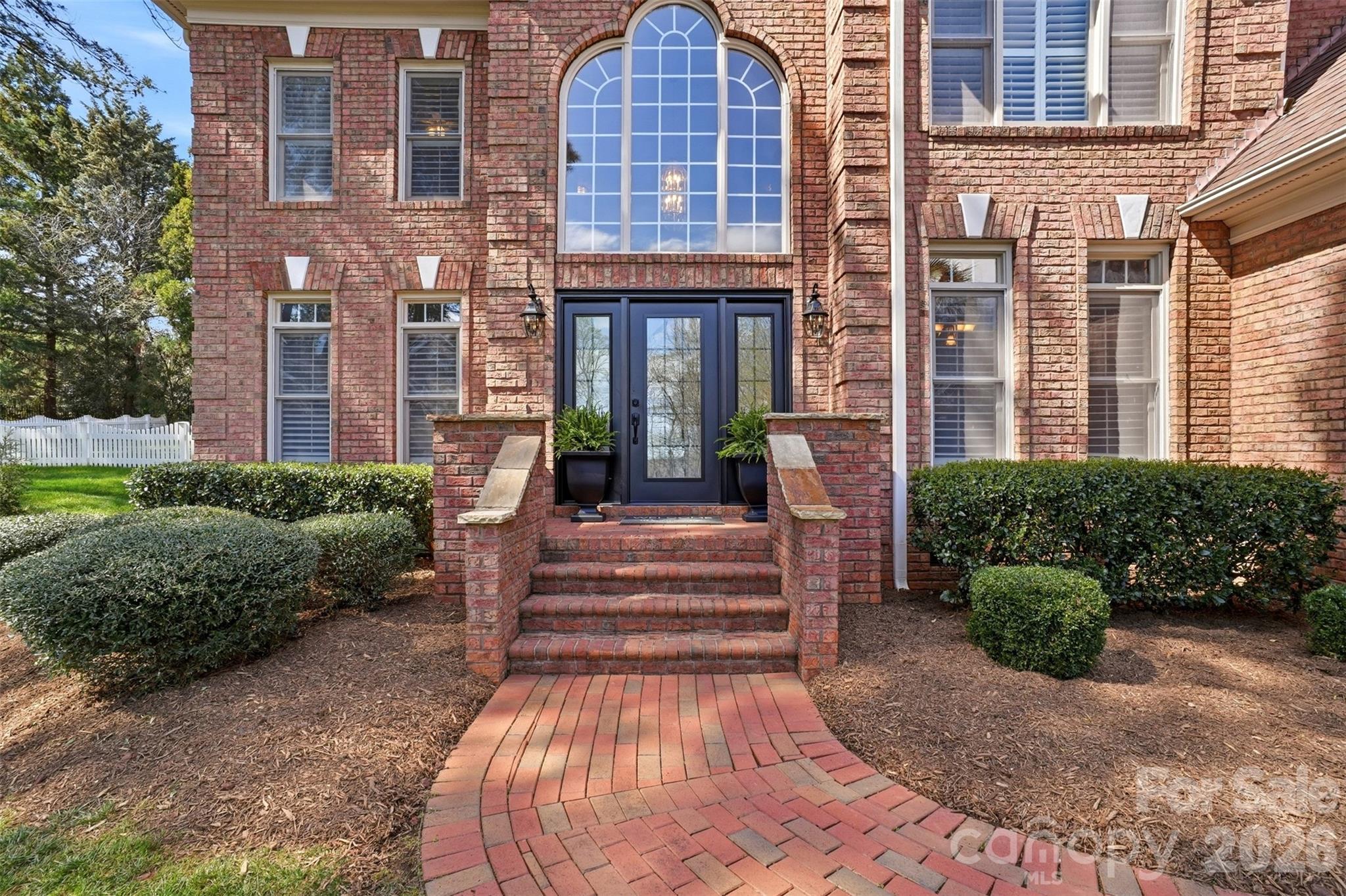 6041 Bluebird Hill Lane