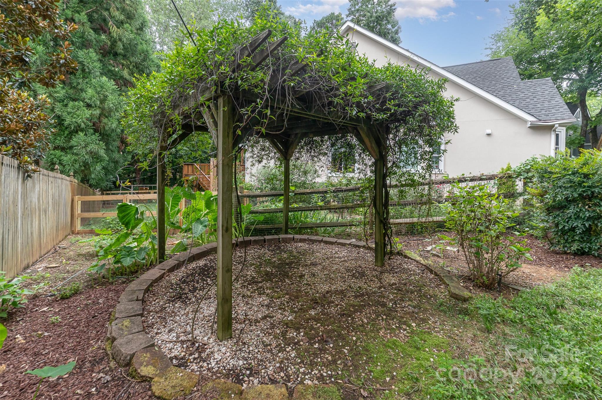 Blue Stone Harbor - Residential