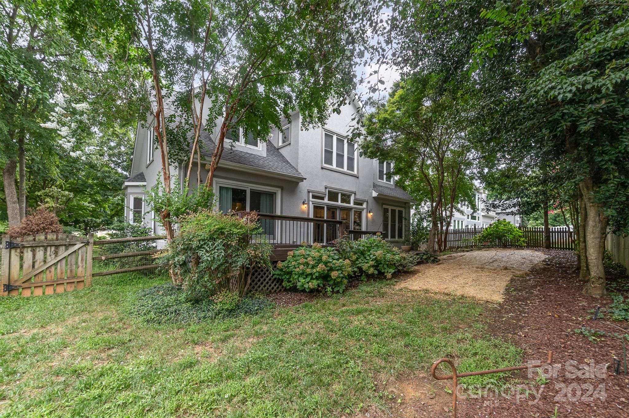 Blue Stone Harbor - Residential