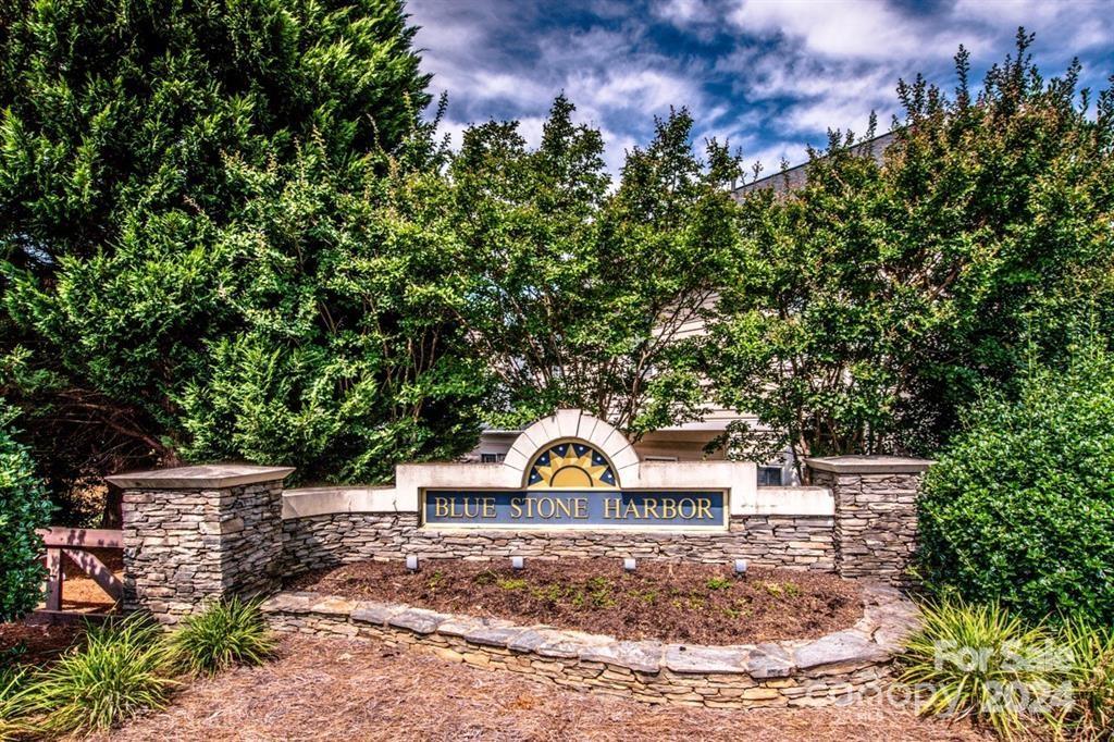 Blue Stone Harbor - Residential